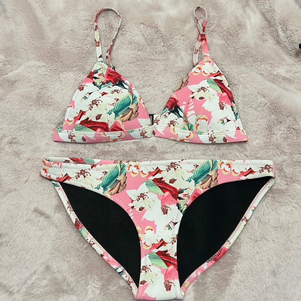 Bathing suit